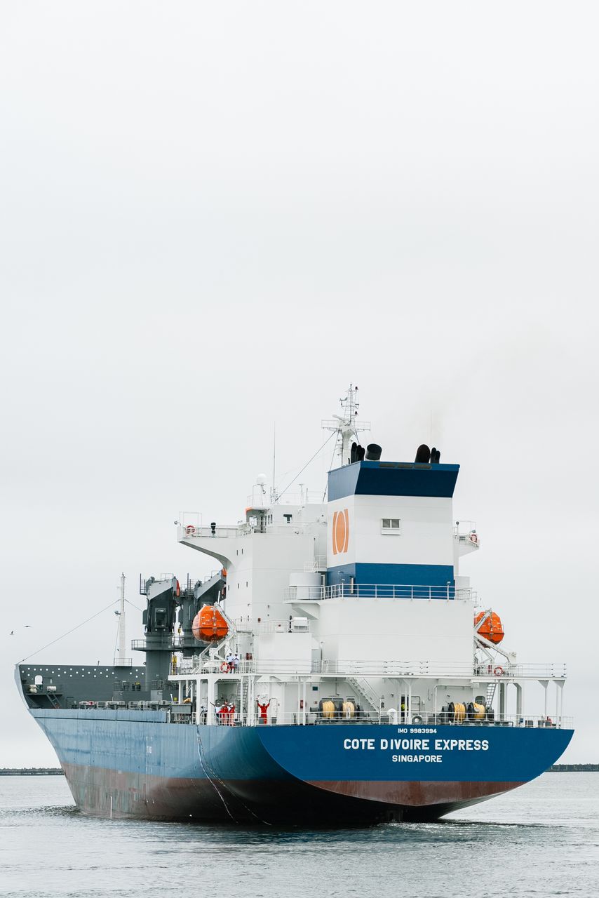 Cérémonie de nomination et de livraison du Côte d'ivoire express, un navire d'excellence qui s’ajoute a la flotte de la compagnie fruitiere - photo 14
